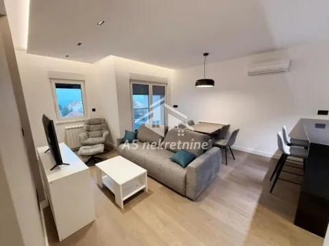Izdavanje, trosoban stan, 76m2, Zemun Cara Dušana, Zemun, Beograd