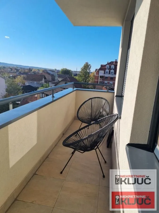 Prodaja, trosoban stan, 82m², Bulevar patrijarha Pavla, Novi Sad Sve Podlokacije