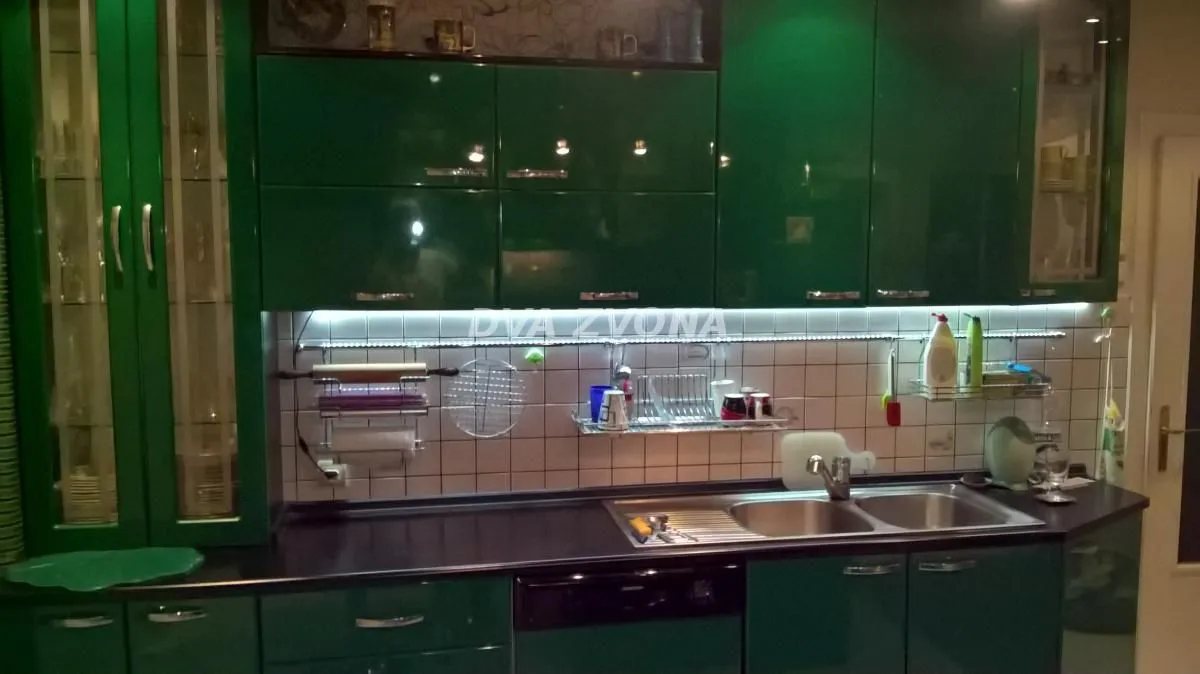 Prodaja, kuća, 274m², Temerin, Novi Sad