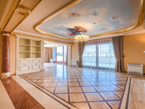 Izdavanje, dvosoban stan, 270m², Podgorica, Crna Gora