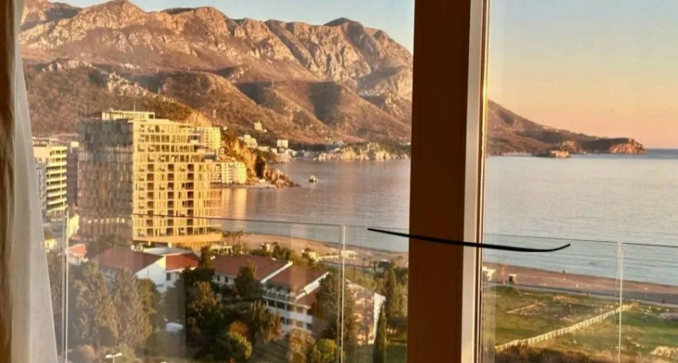 Prodaja, dvosoban stan, 69m², Bečići, Budva