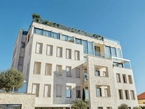 Sale, two bedroom apartment, 103m², Centar, Tivat