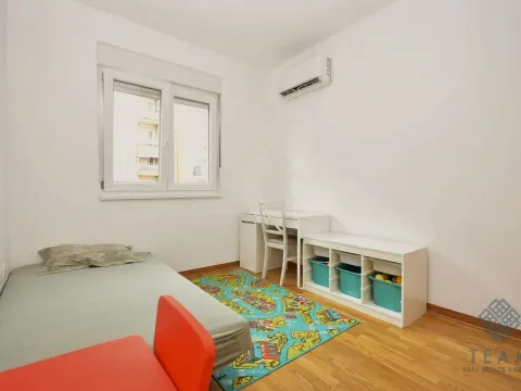 Izdavanje, dvosoban stan, 64m², City Kej, Podgorica - image 6
