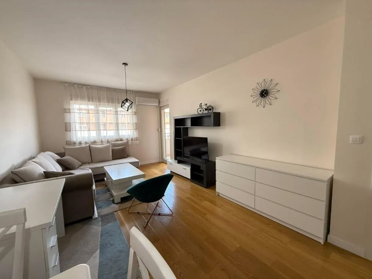 Rent, one bedroom apartment, 49m², Central Point, Podgorica