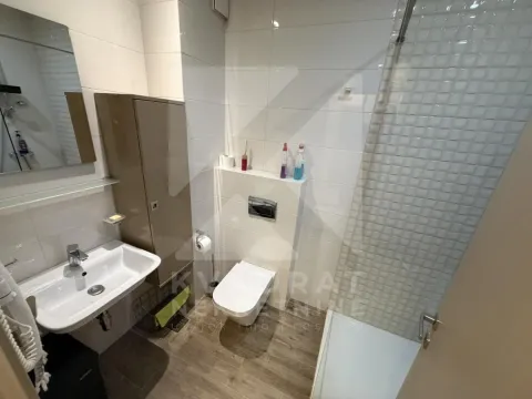 Izdavanje, jednosoban stan, 47m², City Kvart, Podgorica - image 10