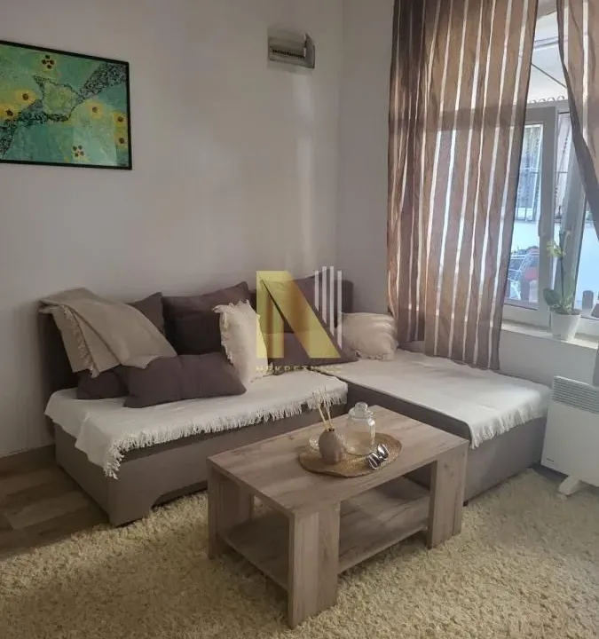Izdavanje, jednosoban stan, 36m², Centar, Novi Sad