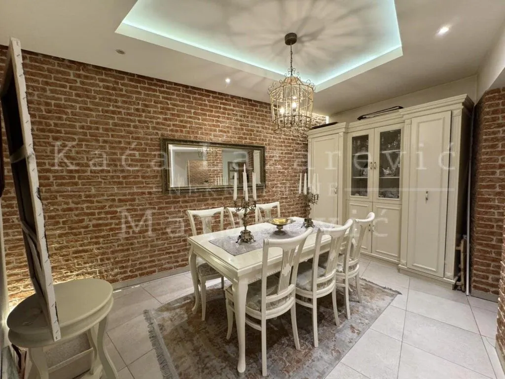 Prodaja, trosoban stan, 95m², Stari Grad, Beograd