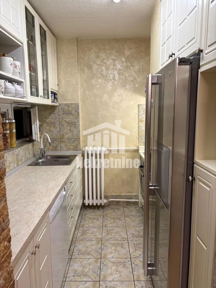 Prodaja, dvosoban stan, 62m², Galenika, Beograd