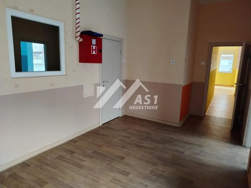 Sale, office space, 149m², Detelinara, Novi Sad Sve Podlokacije