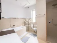 Izdavanje, četvorosoban stan, 140m², Obilićev Venac, Beograd - image 29