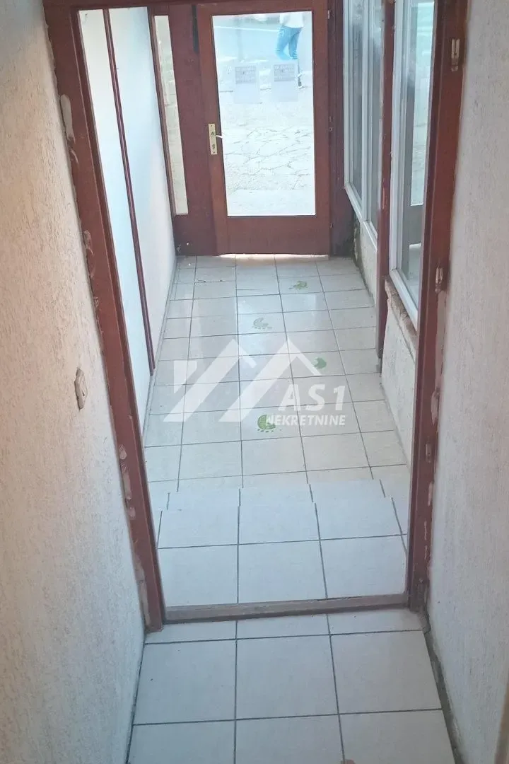 Izdavanje, poslovni prostor, 50m², Novi Sad Sve Podlokacije, Novi Sad