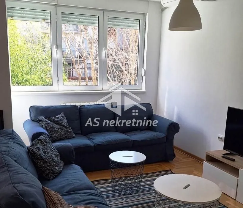 Rent, two bedroom apartment, 54m², Kalenić Pijaca, Vračar Sve Podlokacije