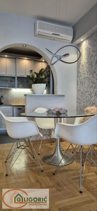 Rent, two bedroom apartment, 55m², Crveni Krst, Beograd