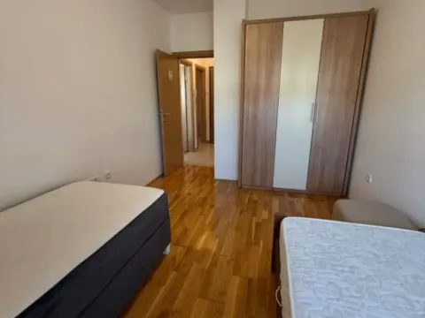 Izdavanje, dvosoban stan, 60m², Ljubović, Podgorica - image 11