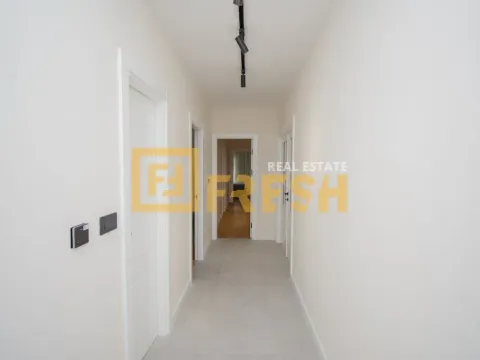 Izdavanje, trosoban stan, 121m², Gorica C, Podgorica - image 21