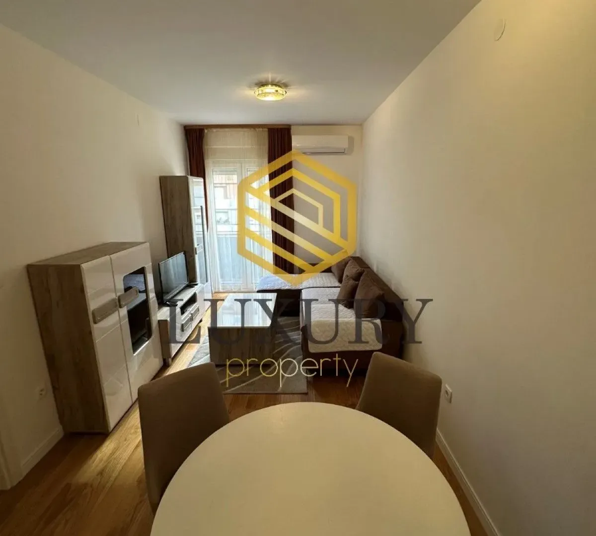 Rent, one bedroom apartment, 42m², Central Point, Podgorica