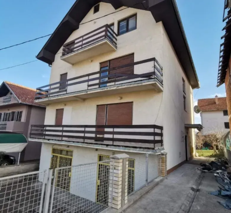 Sale, house, 440m², Kragujevac, Srbija