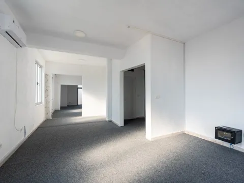 Rent, office space, 600m², Donja Gorica, Podgorica - image 13