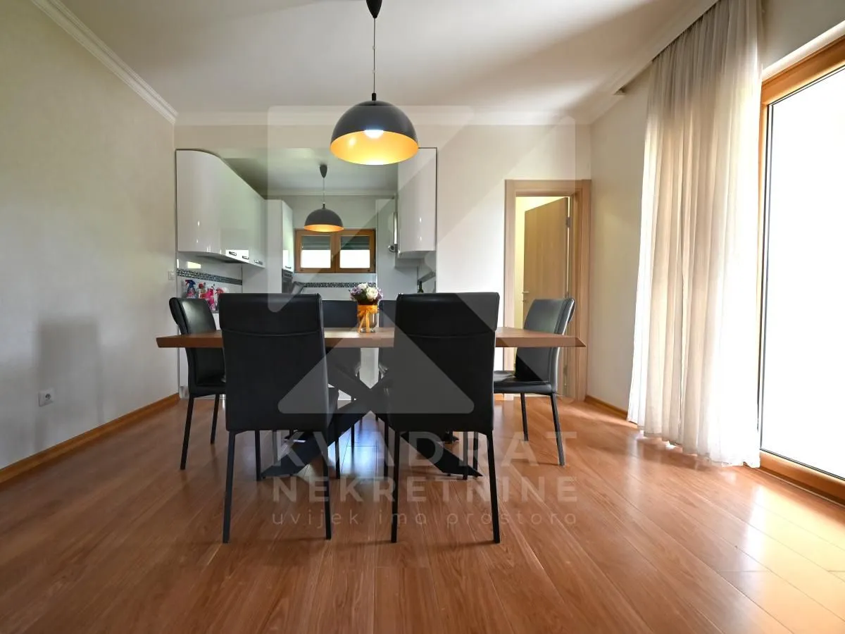 Sale, house, 200m², Rogami, Podgorica