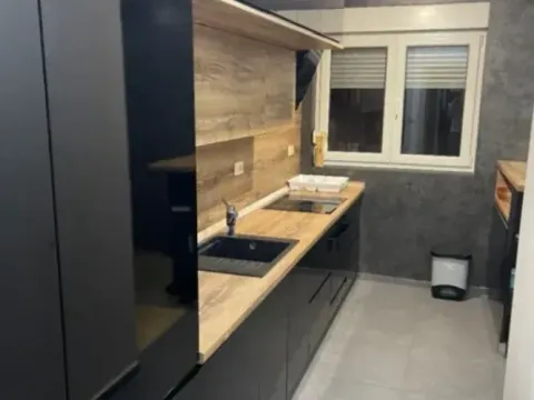 Izdavanje, trosoban stan, 100m², City Kvart, Podgorica - image 2