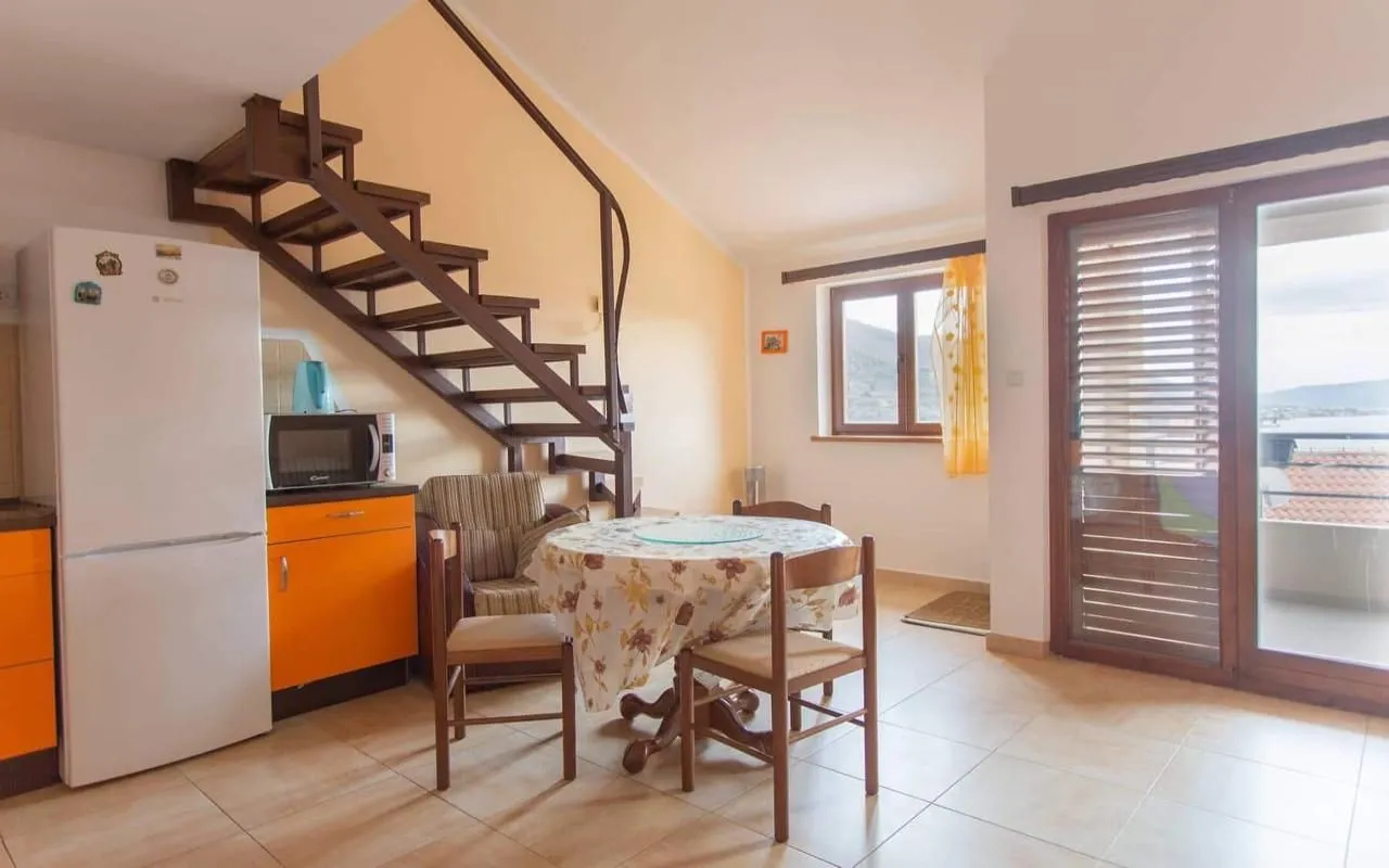 Prodaja, dvosoban stan, 72m², Kamenari, Herceg Novi