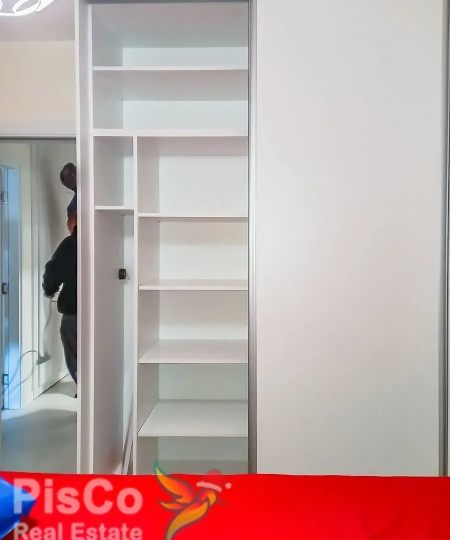 Izdavanje, jednosoban stan, 47m², Central Point, Podgorica