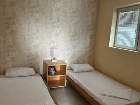 Izdavanje, kuća, 200m², Dobre Vode, Bar - image 3