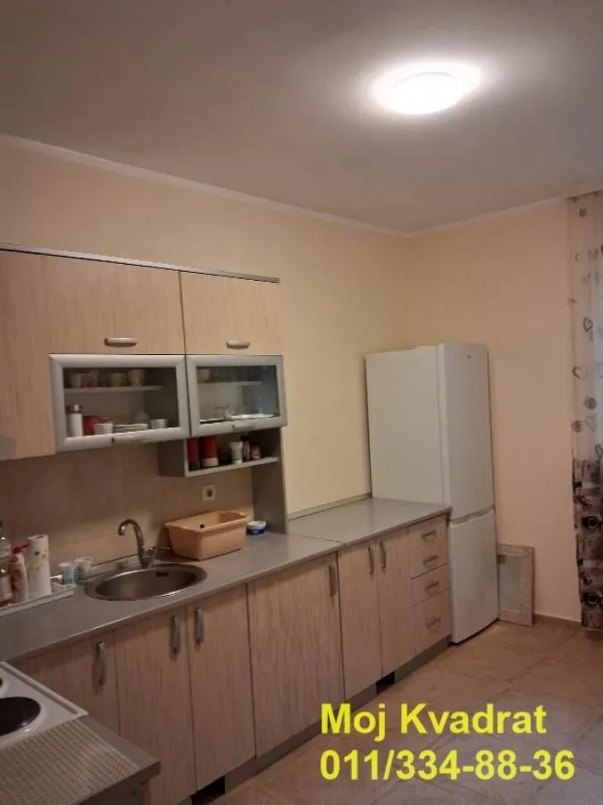 Izdavanje, dvosoban stan, 52m², Karaburma, Palilula Sve Podlokacije