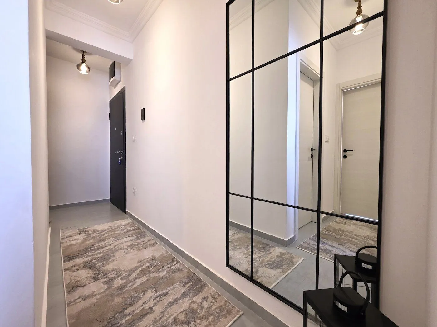 Izdavanje, jednosoban stan, 50m², Stari Aerodrom, Podgorica