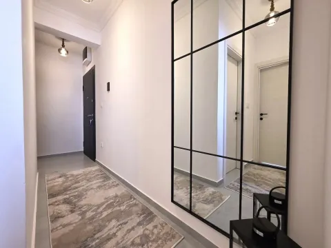 Izdavanje, jednosoban stan, 50m², Stari Aerodrom, Podgorica - image 9