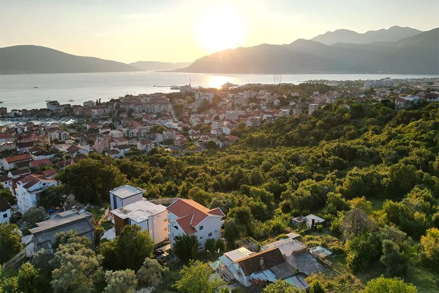 Prodaja, plac, 2300m², Tivat, Crna Gora
