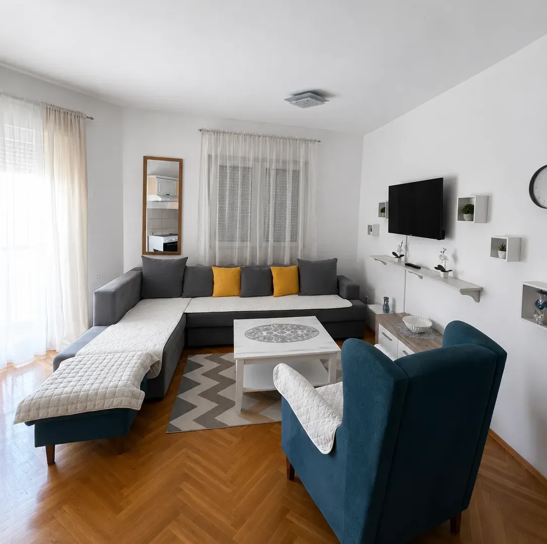 Izdavanje, jednosoban stan, 45m², Stari Aerodrom, Podgorica