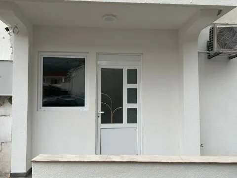 Izdavanje, poslovni prostor, 25m², Babin Do, Budva - image 2