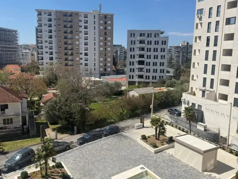 Rent, one bedroom apartment, 53m², Centar, Bar - image 12