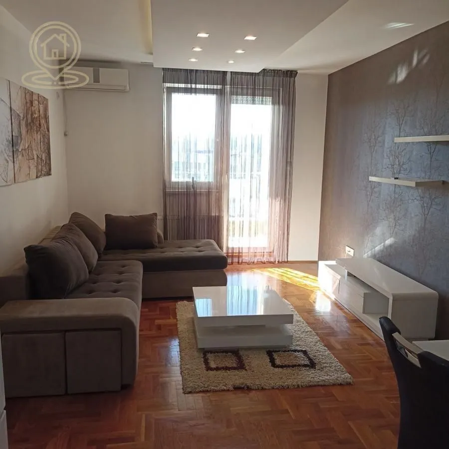 Izdavanje, dvosoban stan, 53m², Liman 4, Novi Sad Sve Podlokacije
