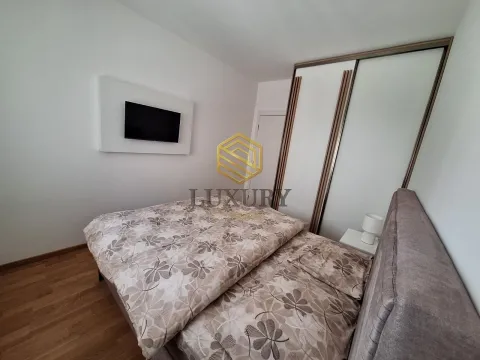 Izdavanje, jednosoban stan, 48m², Stari Aerodrom, Podgorica - image 17