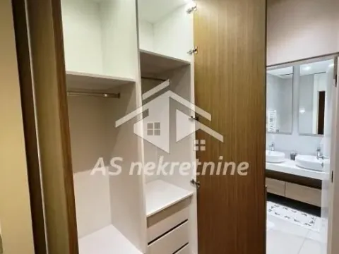 Izdavanje, trosoban stan, 90m², Savski Venac, Beograd - image 14