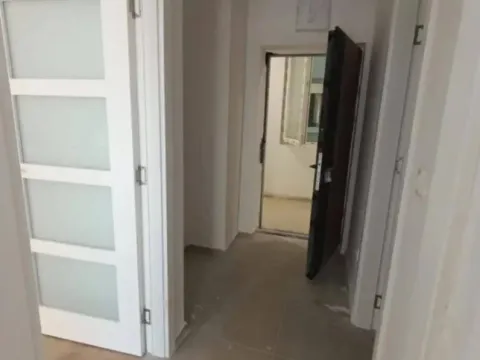 Prodaja, jednosoban stan, 45m², Pobrežje, Podgorica - image 11