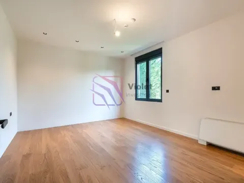 Rent, house, 262m², Gornja Gorica, Podgorica - image 15