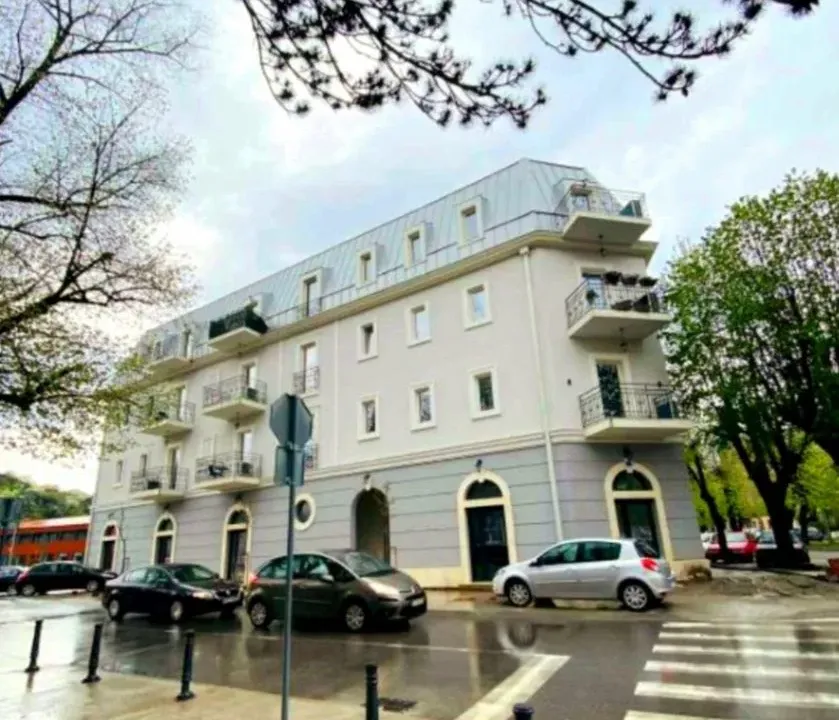 Izdavanje, jednosoban stan, 50m², Centar, Cetinje