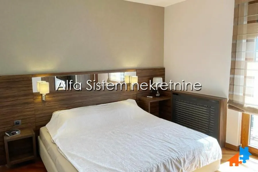 Izdavanje, četvorosoban stan, 118m², Vračar Hram, Vračar Sve Podlokacije