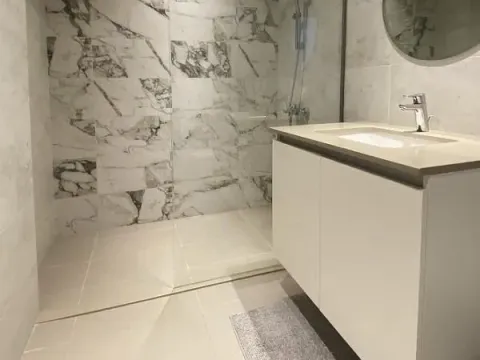 Izdavanje, trosoban stan, 82m², Savski Venac, Beograd - image 10