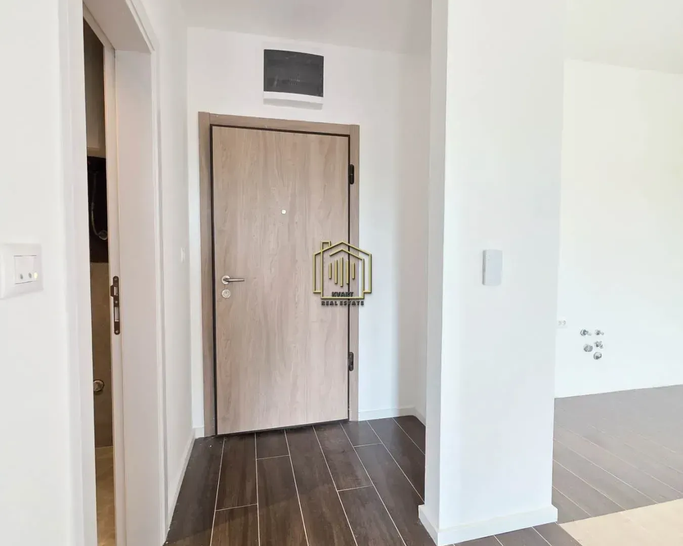 Izdavanje, jednosoban stan, 48m², Tološi, Podgorica