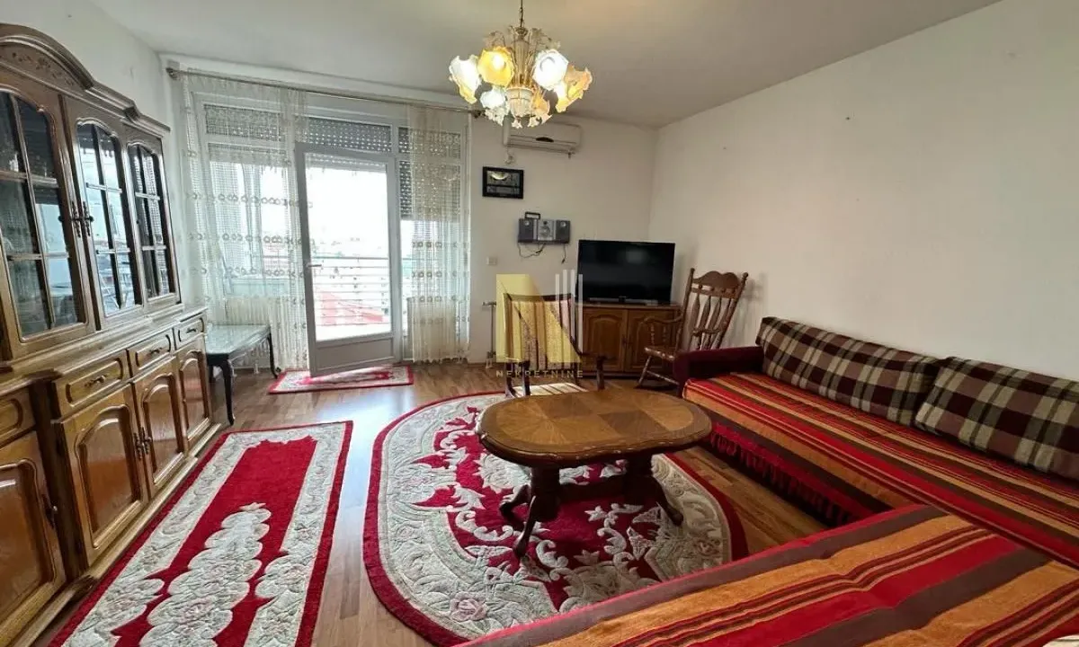 Izdavanje, dvosoban stan, 63m², Bulevar Oslobodjenja, Novi Sad Sve Podlokacije