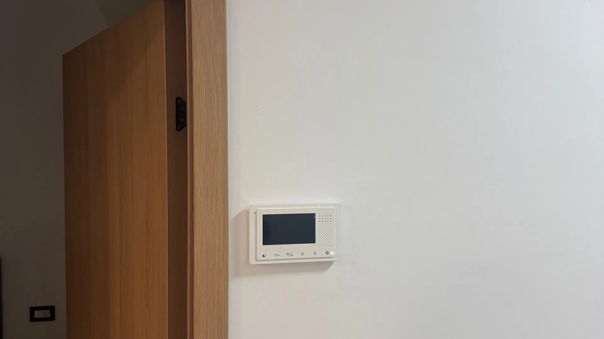 Rent, three bedroom apartment, 75m², Bjeliši, Bar