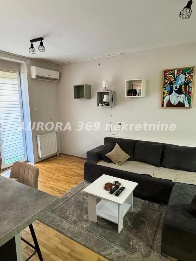 Izdavanje, dvosoban stan, 52m², Podbara, Novi Sad Sve Podlokacije