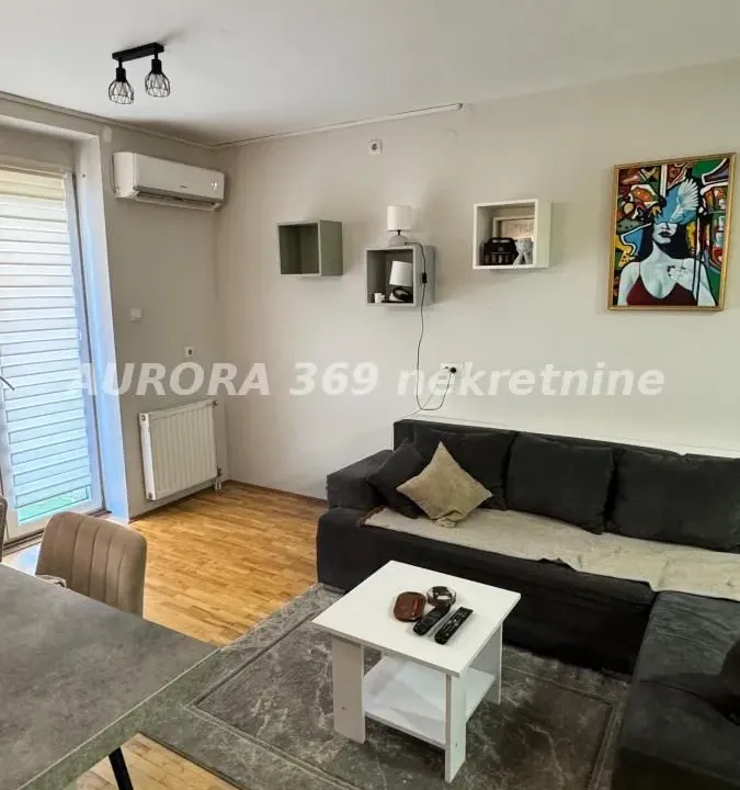 Izdavanje, dvosoban stan, 52m², Podbara, Novi Sad Sve Podlokacije