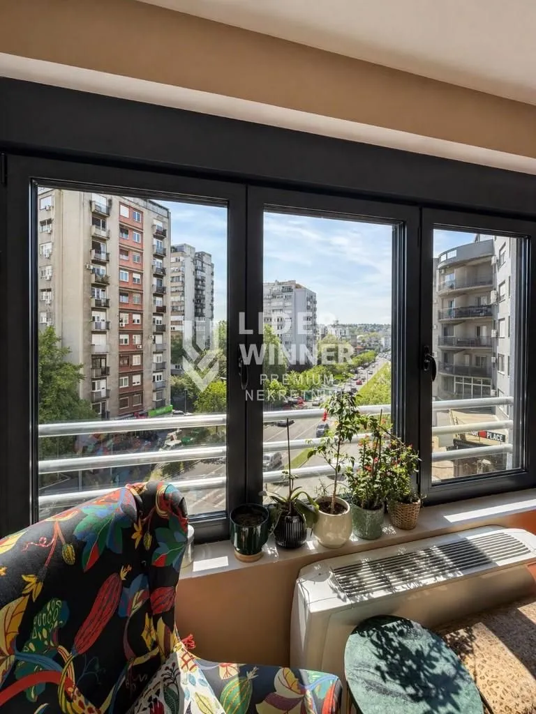 Prodaja, trosoban stan, 69m², Neimar, Vračar Sve Podlokacije