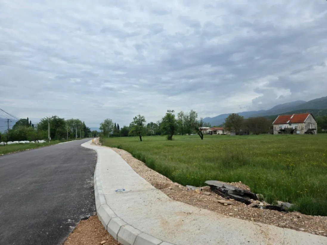 Prodaja, kuća, 220m², Danilovgrad, Crna Gora