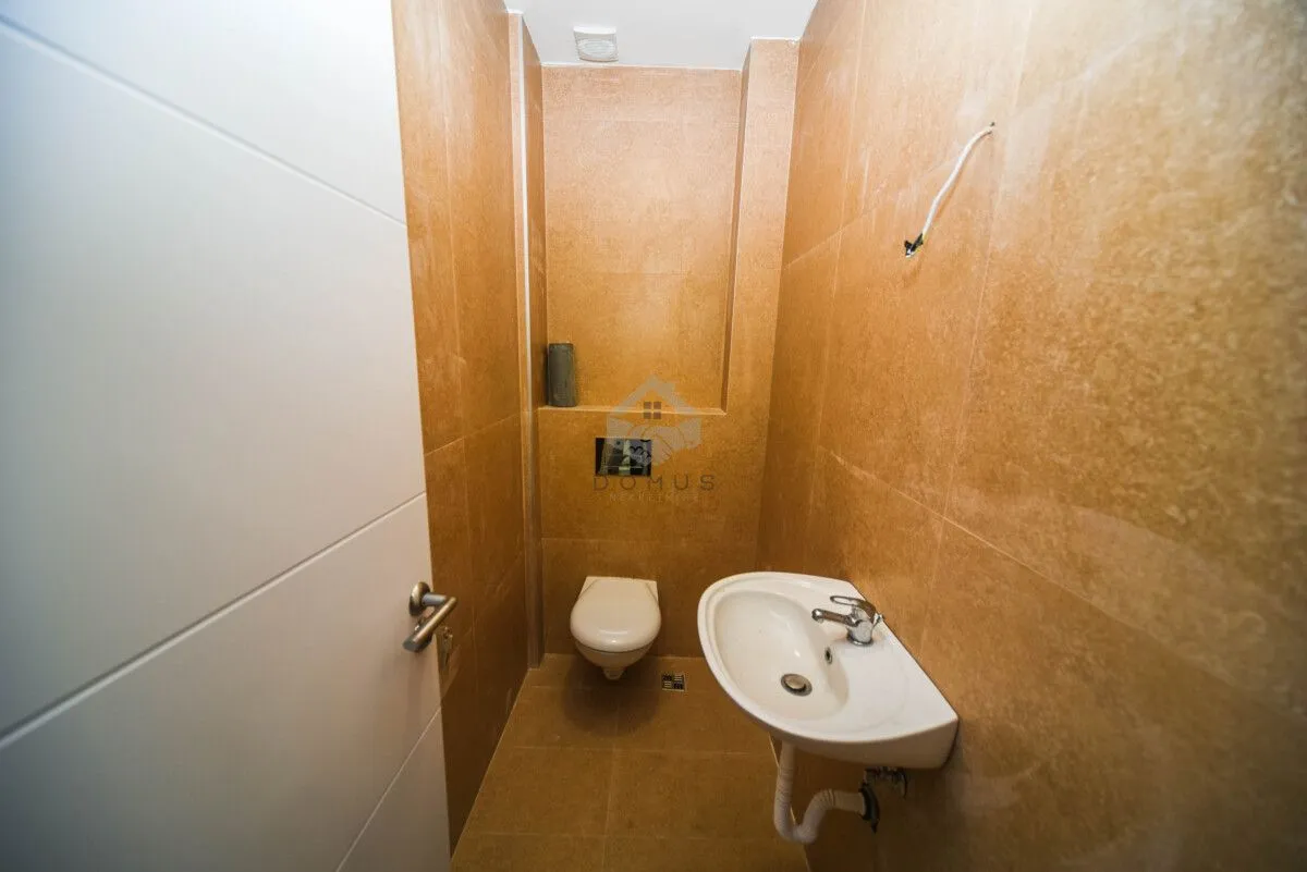 Prodaja, dvosoban stan, 64m², Tološi, Podgorica